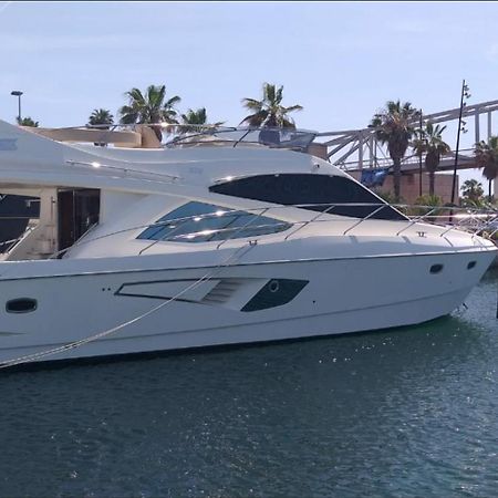 Hotel Yacht In Barcelona Sant Adria de Besos Exteriér fotografie