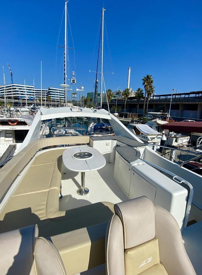 Hotel Yacht In Barcelona Sant Adria de Besos Exteriér fotografie